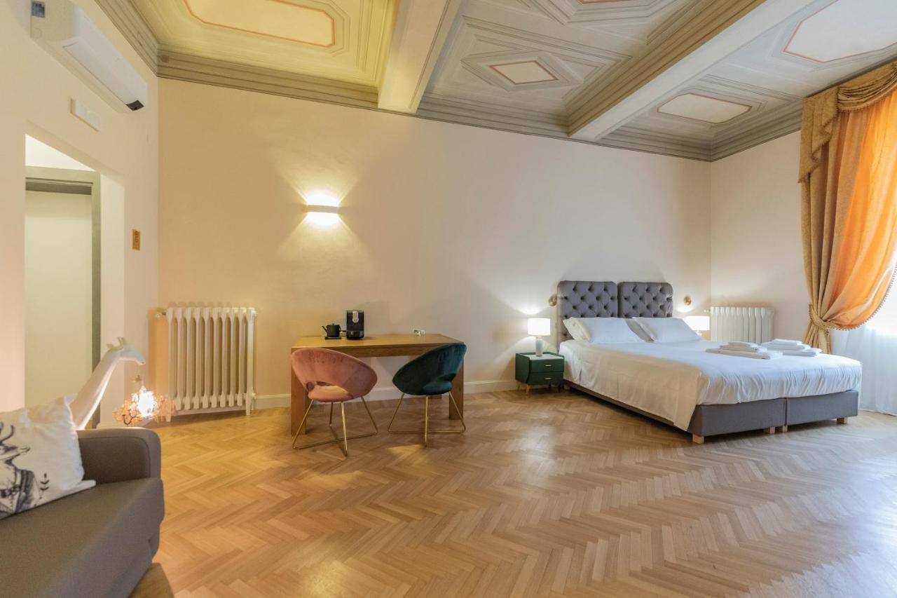 Aldrovandi Luxury Suites And Apartment Bologna Exteriör bild