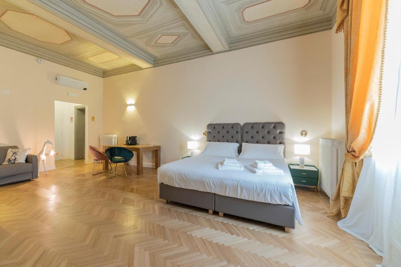 Aldrovandi Luxury Suites And Apartment Bologna Exteriör bild