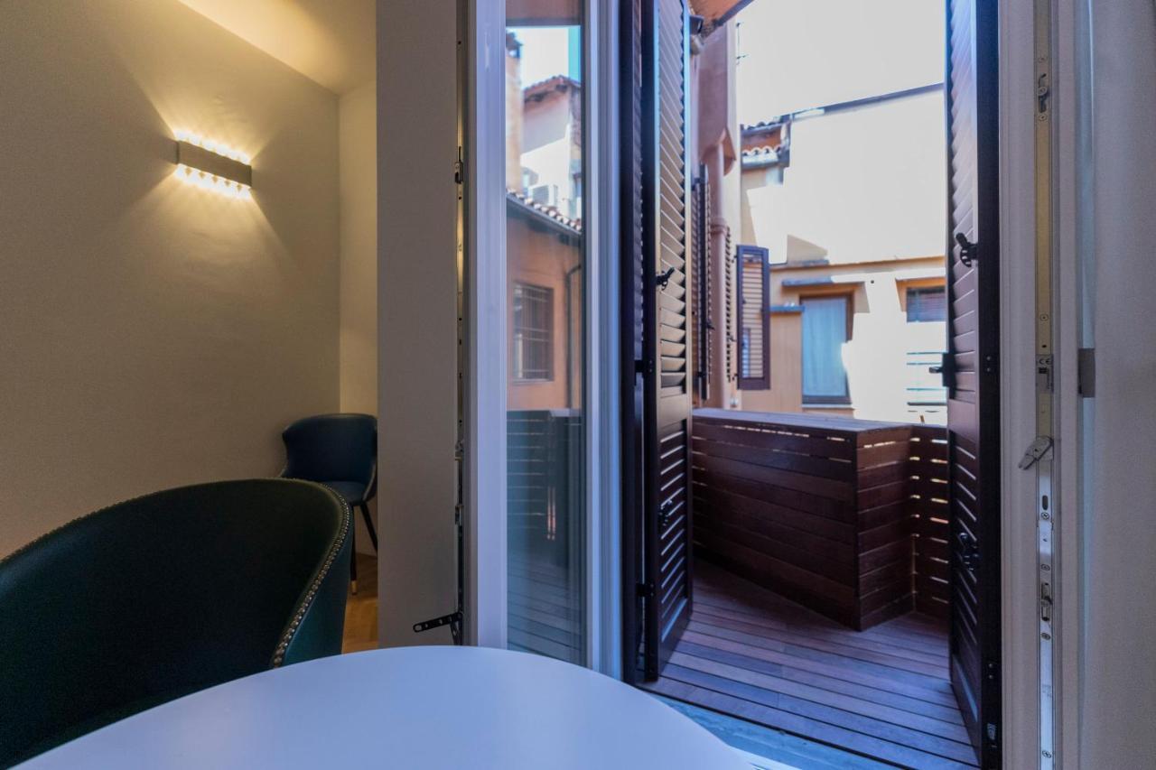 Aldrovandi Luxury Suites And Apartment Bologna Exteriör bild
