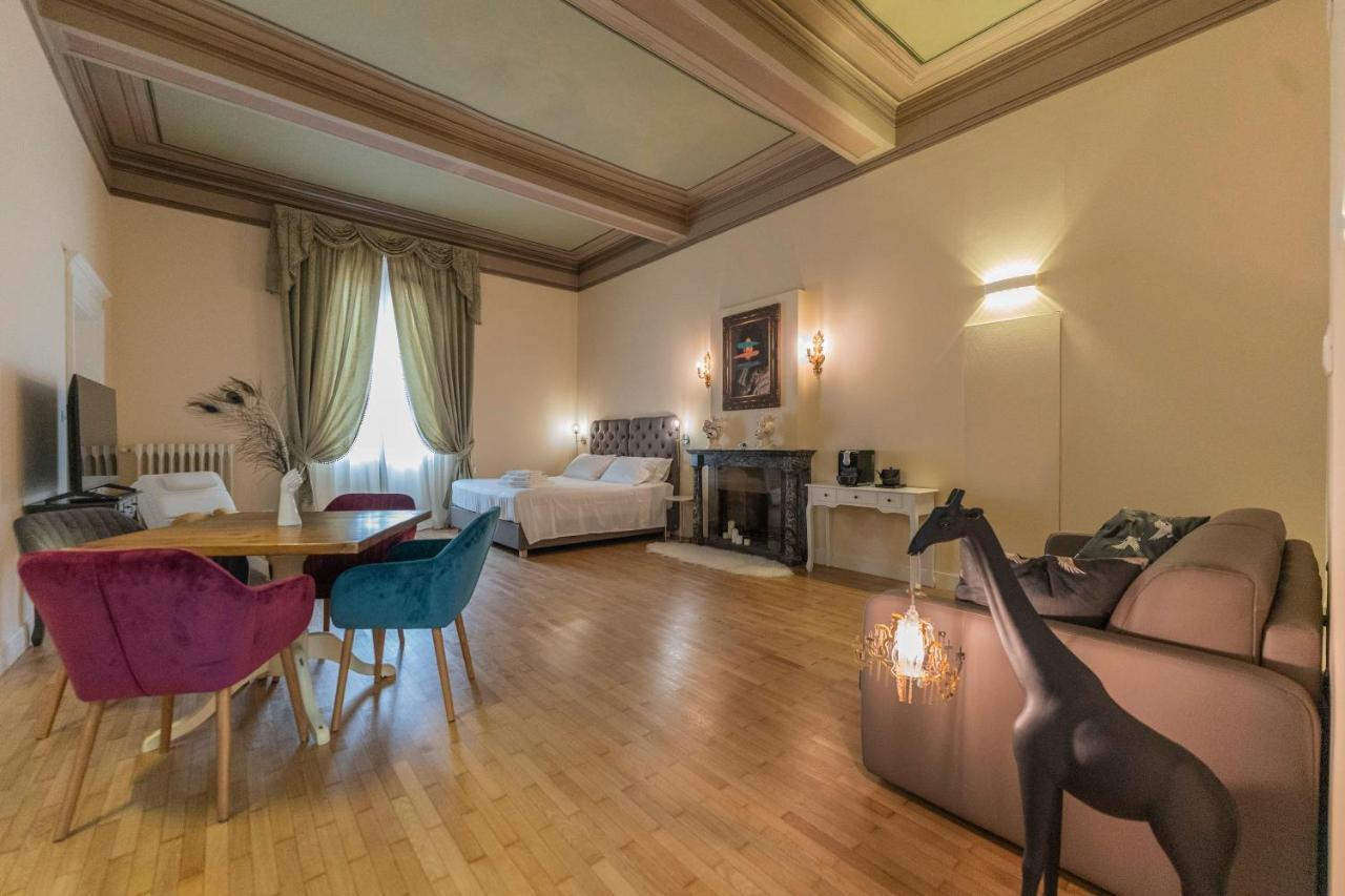 Aldrovandi Luxury Suites And Apartment Bologna Exteriör bild
