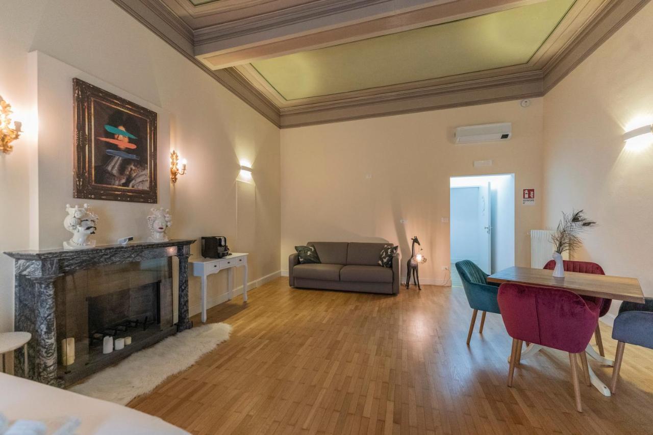 Aldrovandi Luxury Suites And Apartment Bologna Exteriör bild