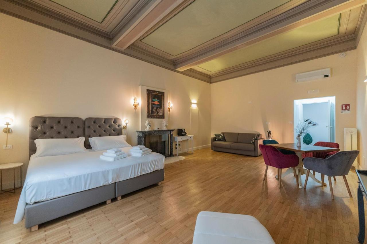 Aldrovandi Luxury Suites And Apartment Bologna Exteriör bild