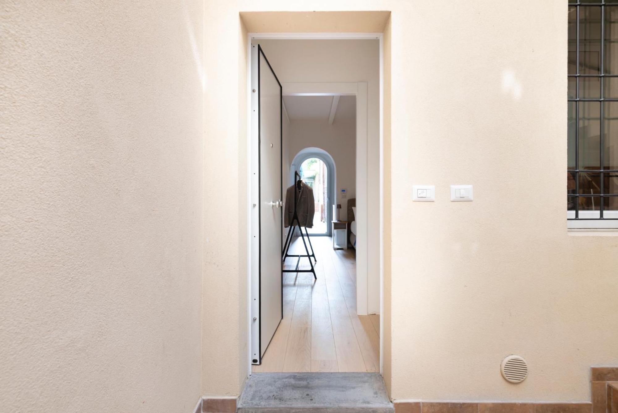 Aldrovandi Luxury Suites And Apartment Bologna Exteriör bild