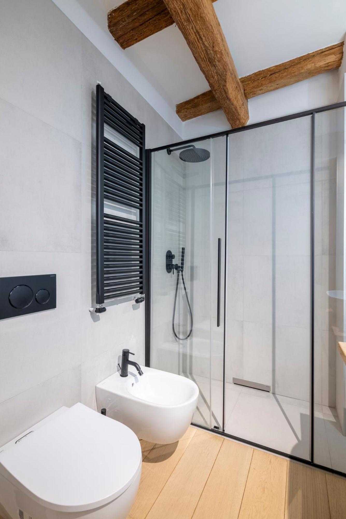 Aldrovandi Luxury Suites And Apartment Bologna Exteriör bild